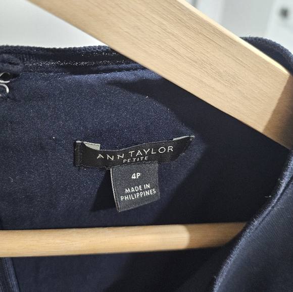 Dress - Picture 4 of 4